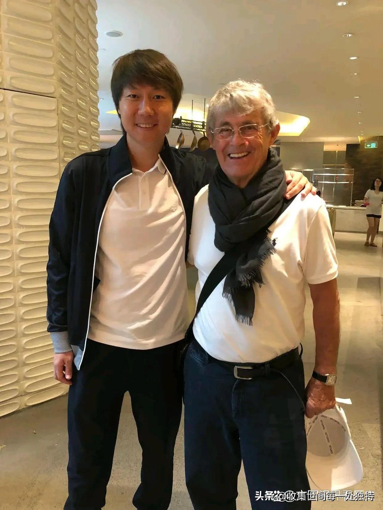 李铁雕像什么做的,李铁的雕像在哪里