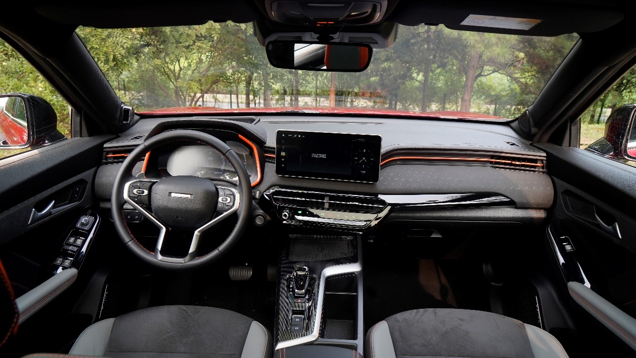 星越l智擎和比亚迪汉dmi,吉利星越和比亚迪汉dmi买哪个好