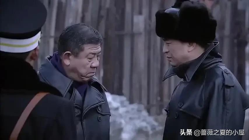 再看《悬崖》:才懂周乙和顾秋妍同居6年，却无性无爱的隐情