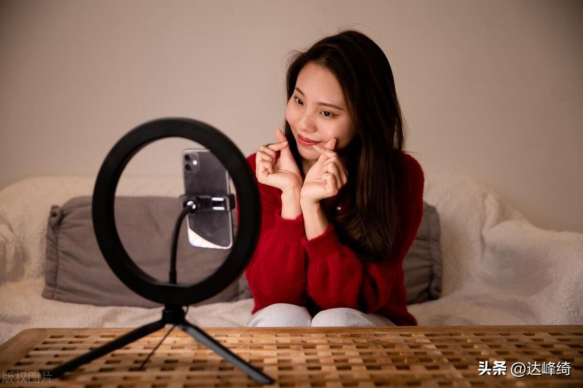 普通人如何拍摄自媒体赚钱,普通人自媒体赚钱