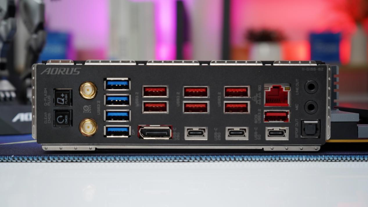 z790技嘉小雕和超耐久主板区别,技嘉超级雕主板z790搭配什么显卡