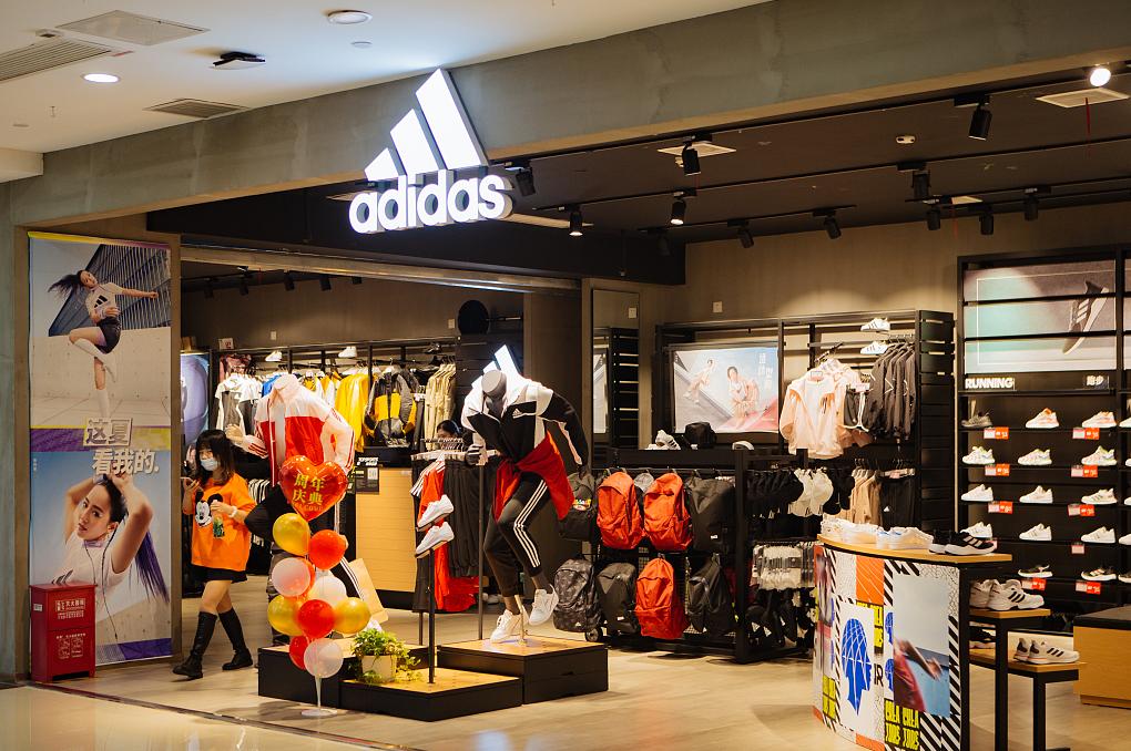 利润下跌6成!在中国败光人品后,阿迪沦为了“阿迪王”