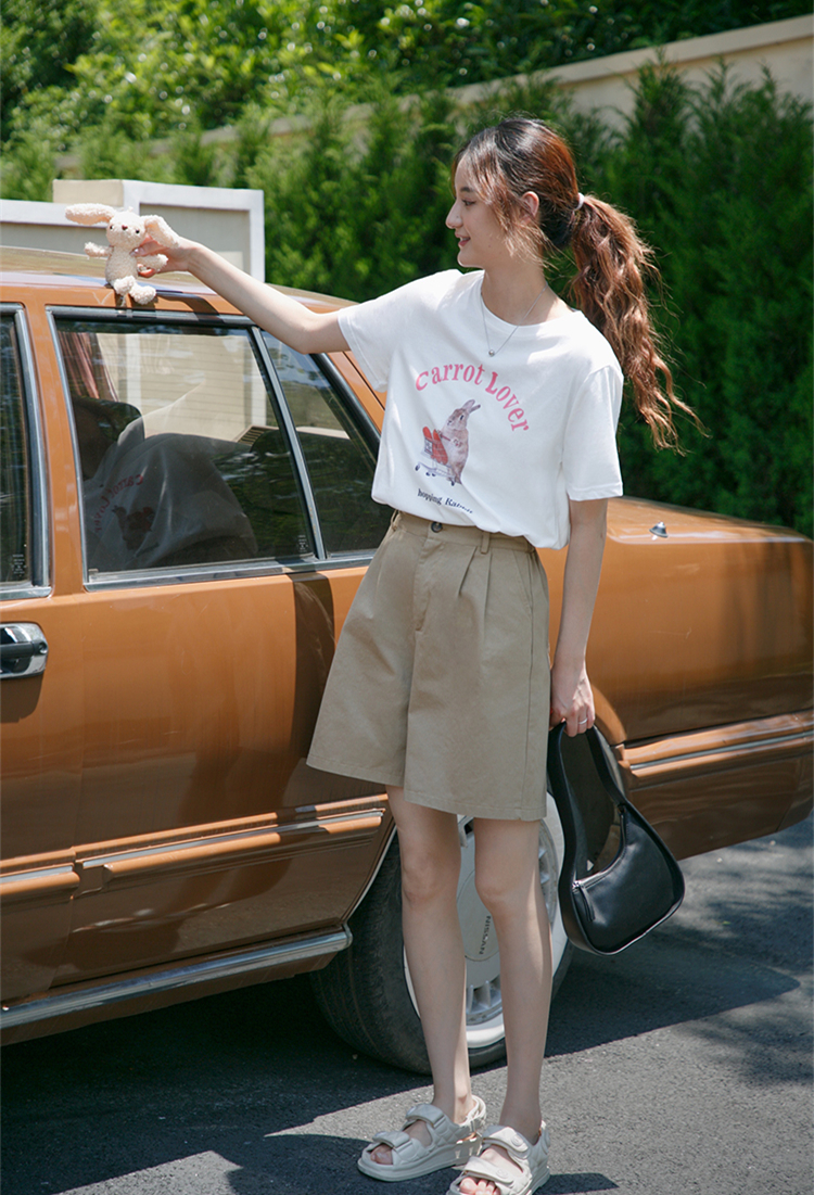 小个子休闲穿搭平底鞋,配短裤的平底鞋女黑色