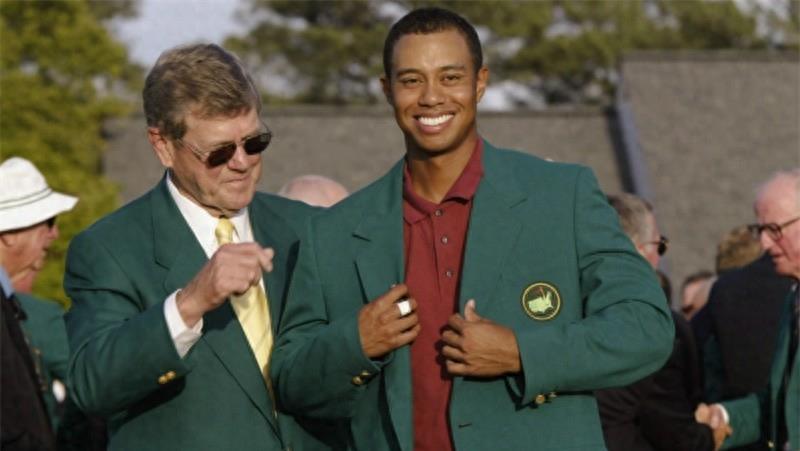 “体坛首富”的浪荡情史，娶了保姆，却有100多位情人