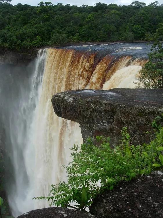 中国最大的瀑布是什么瀑布在哪里,世界落差最大的瀑布是什么瀑布