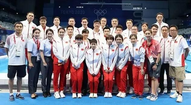 周继红奥运冠军视频,周继红第一届跳水冠军