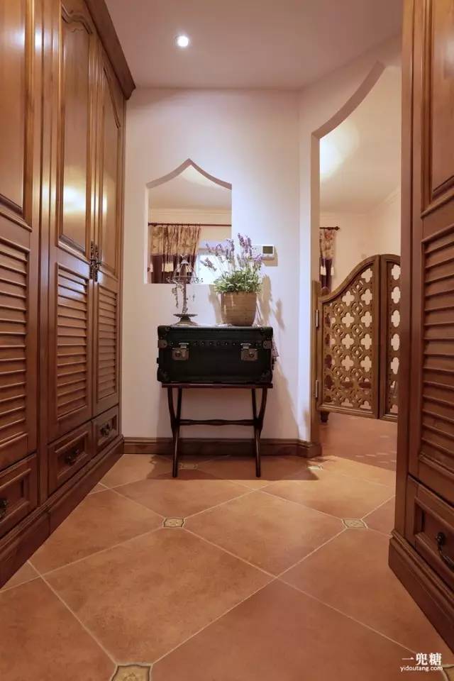 从装饰着手让家里更加温馨,从硬装开始打造家的高级感