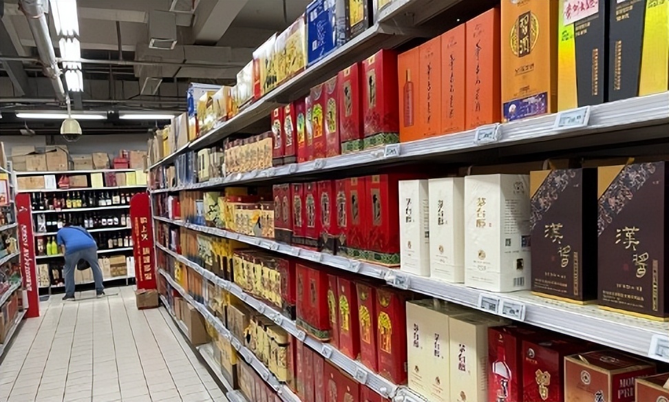 烟酒店的老板钟爱的五款白酒,烟酒店内藏假酒