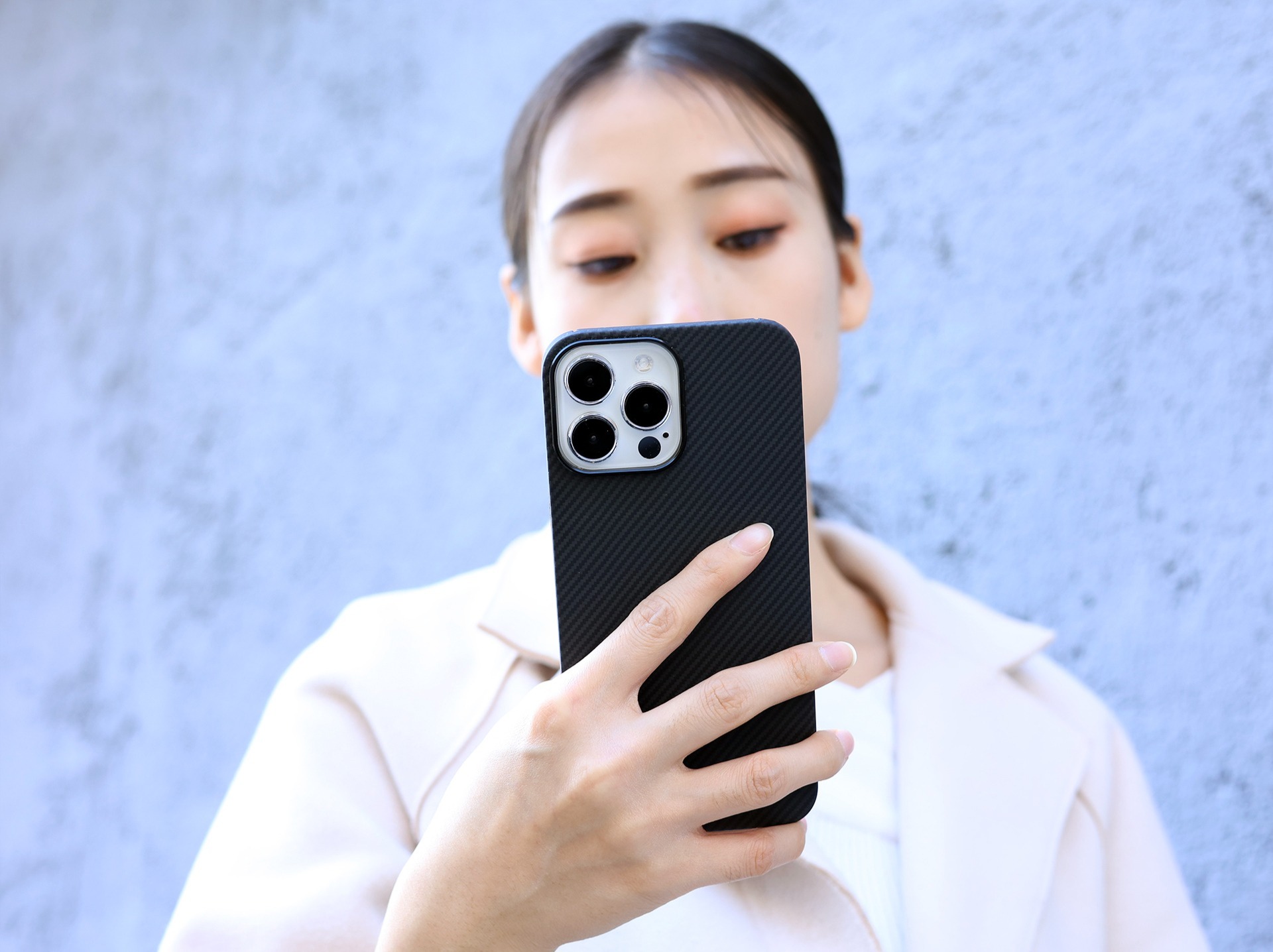 高颜值磁吸手机壳凯夫拉,高级感紫色凯夫拉手机壳