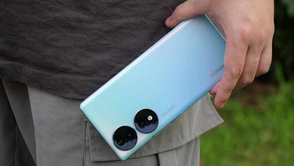 2799元荣耀手机,荣耀70系列正式发布售价2999起