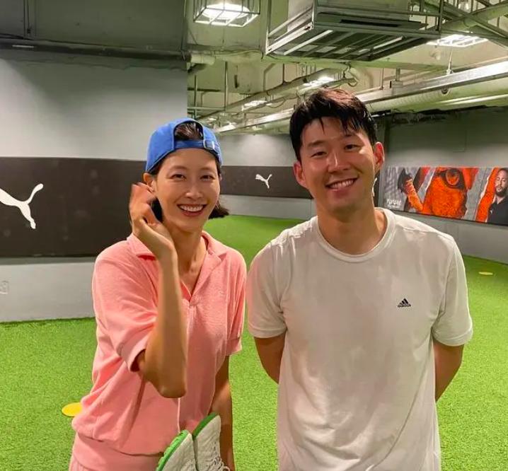 韩国女神收割机孙兴慜,孙兴慜韩国明星女友