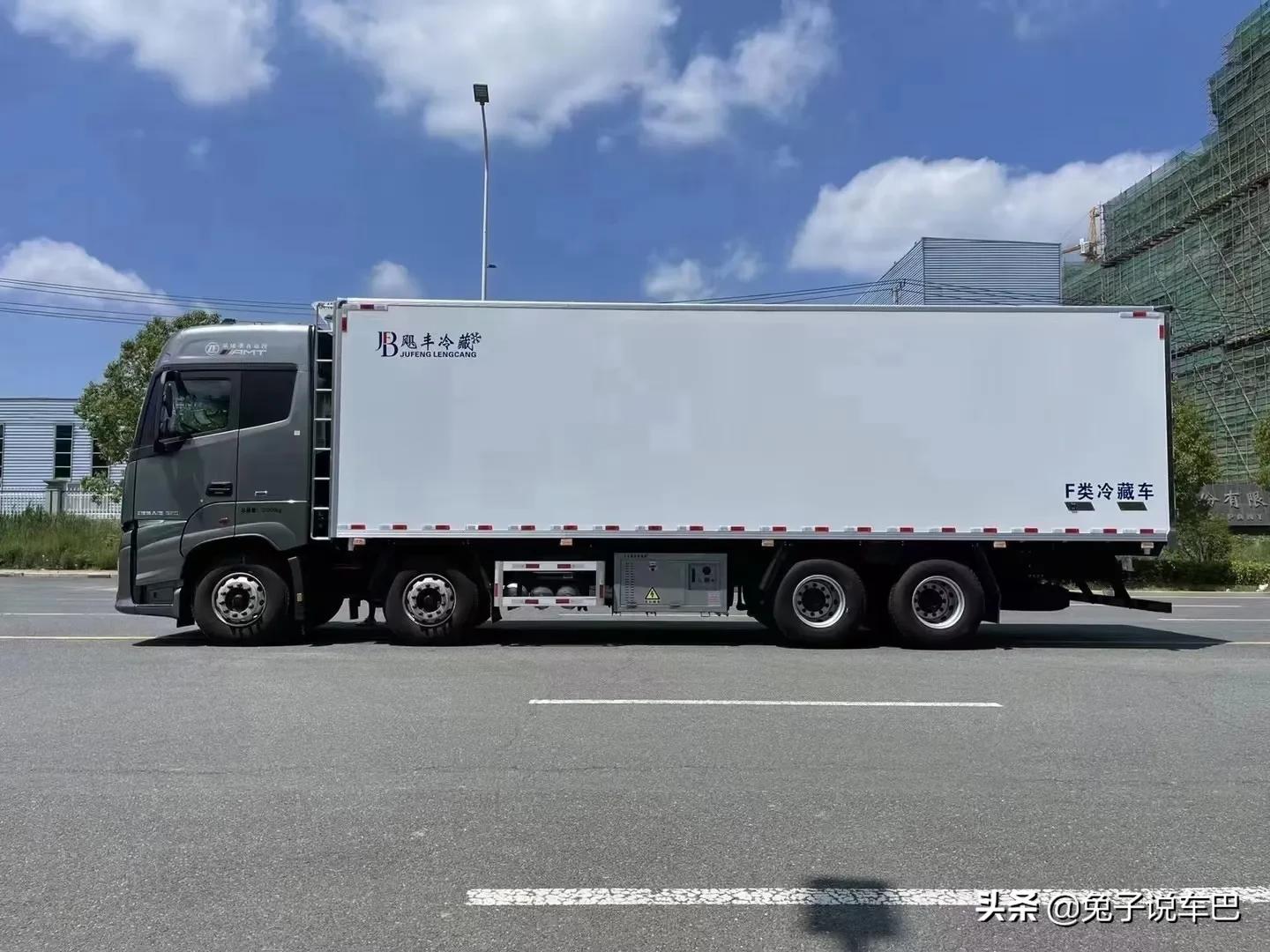 欧曼银河前四后八，9.6米四轴冷藏车，颠覆卡友认知-马力大省油