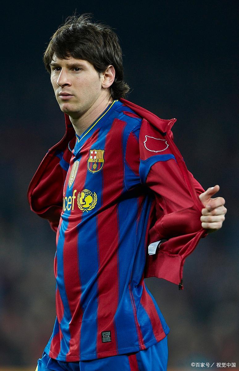 39岁球王梅西,梅西被官方称球王