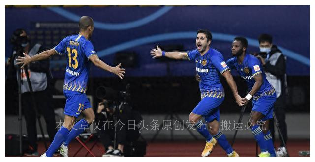 江苏苏宁足球队解散图文,江苏苏宁夺冠后解散球迷反应