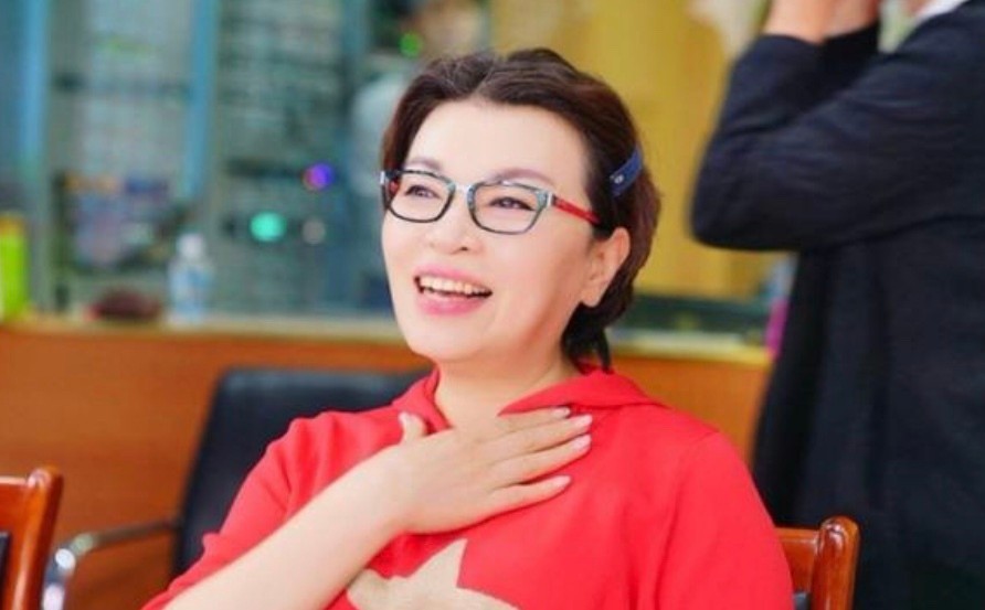 央视主播李瑞英儿子坠楼,央视主播李瑞英儿子坠楼后怎样了