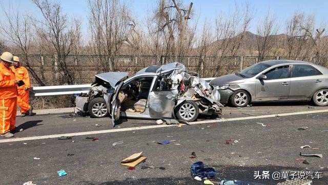 轿车和suv哪个安全性更高耐撞,轿车和suv稳定性测试