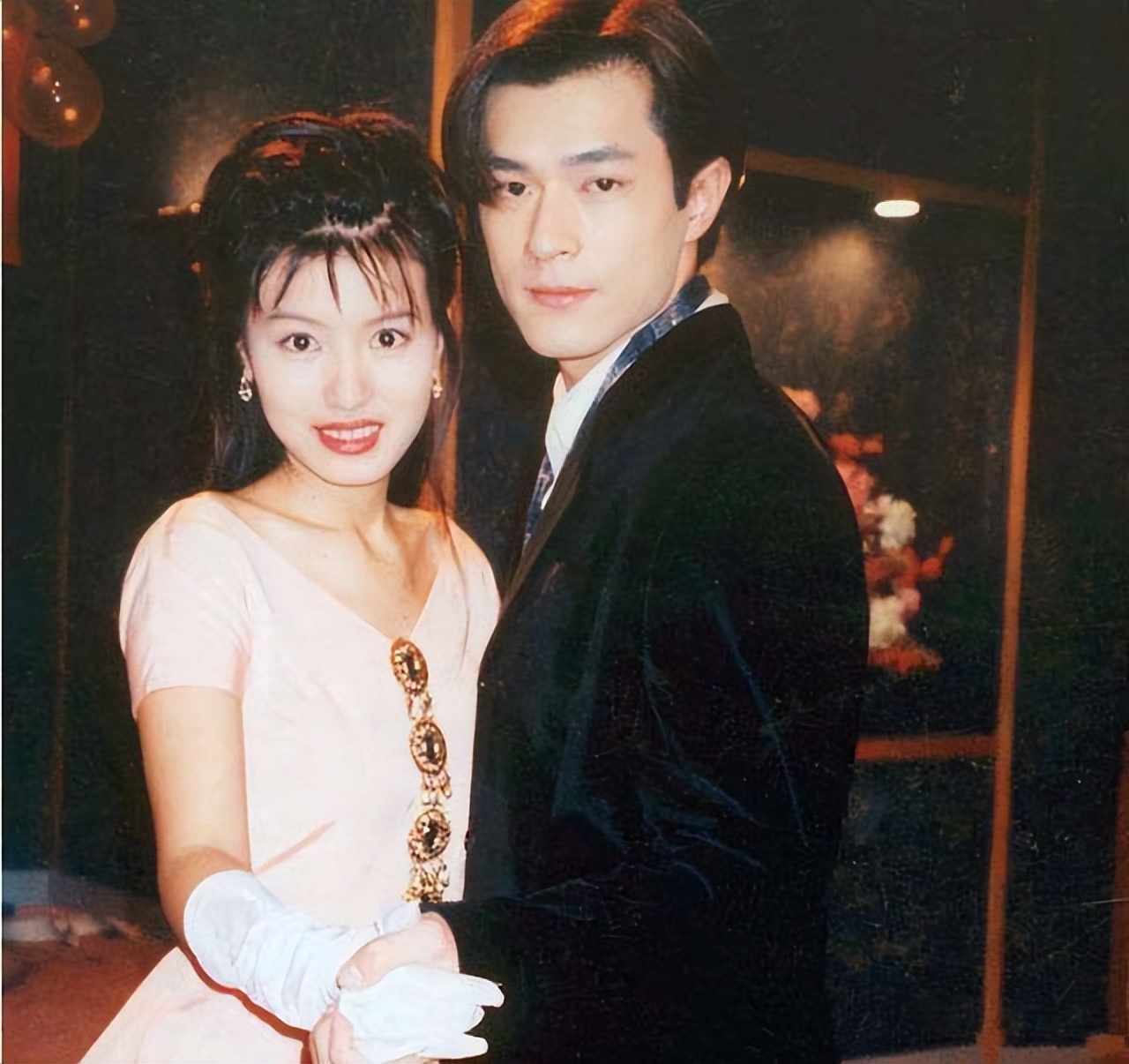 终生没结婚的香港三大男明星,至今未结婚的九位男明星