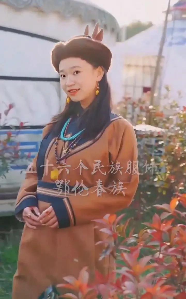 五十六个民族的风俗和服饰,五十六个民族代表服饰图片