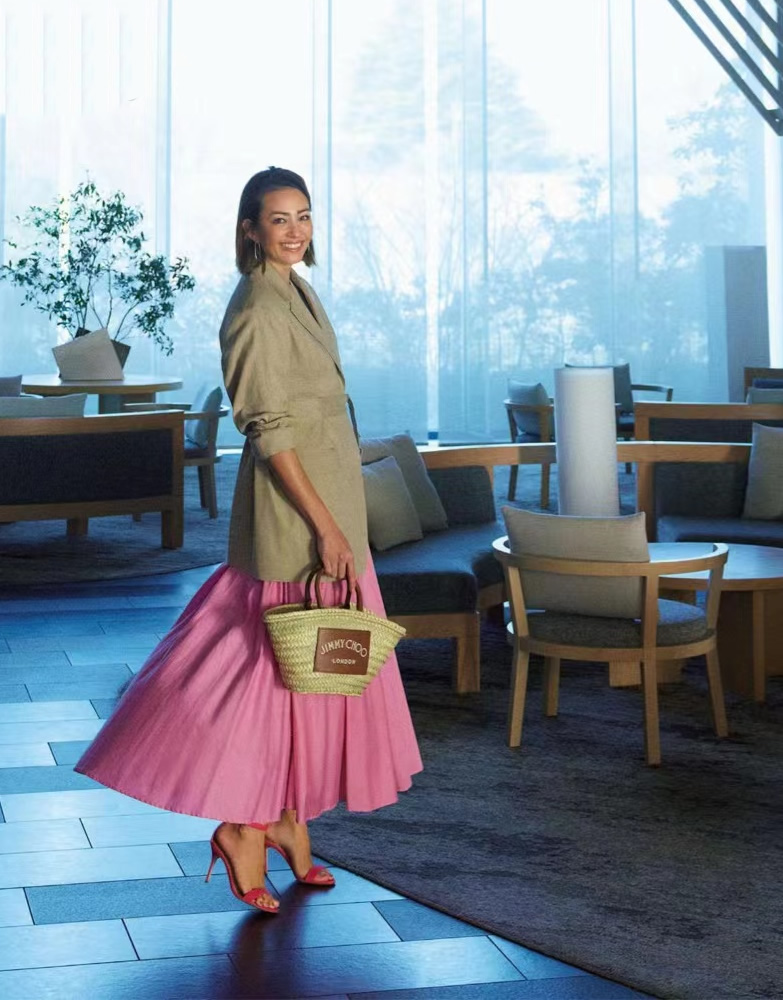 直筒裙和伞裙哪个有气质,伞裙连衣裙蓬蓬裙