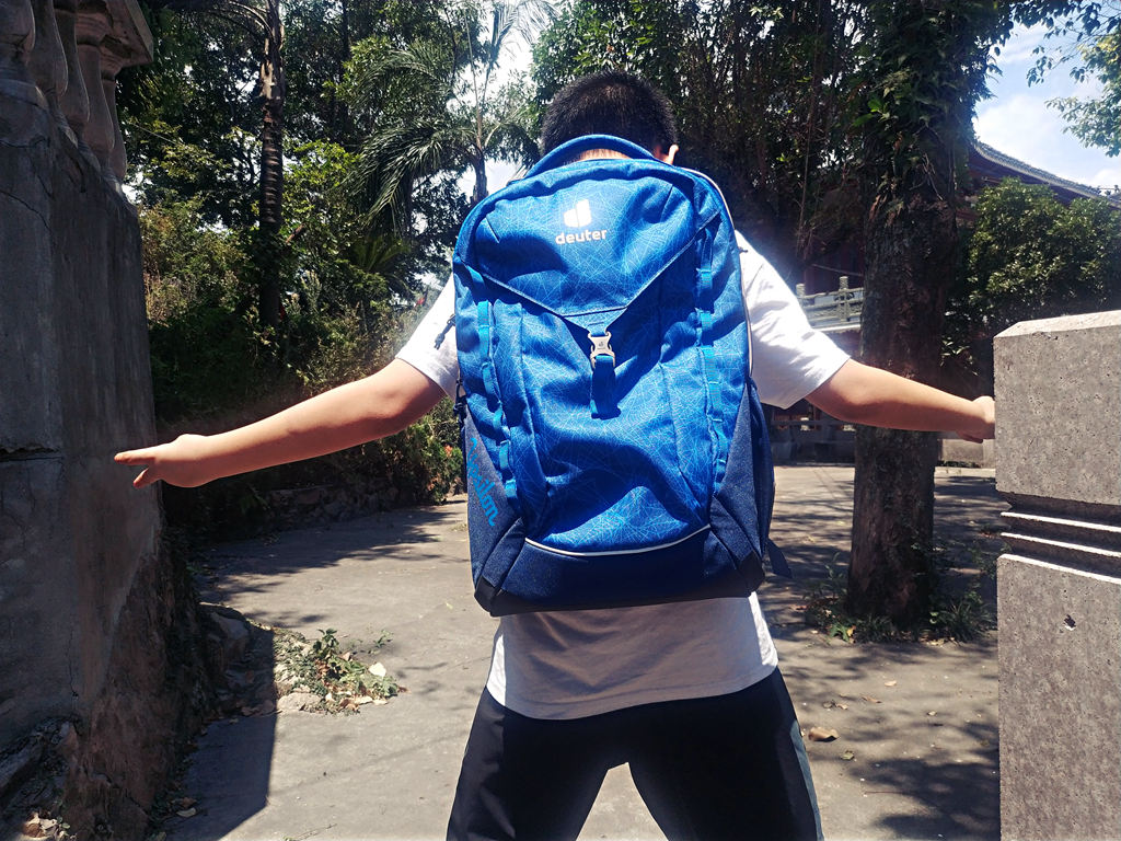 保护脊柱,健康成长:多特(Deuter)Ypsilon优习护脊中学生书包