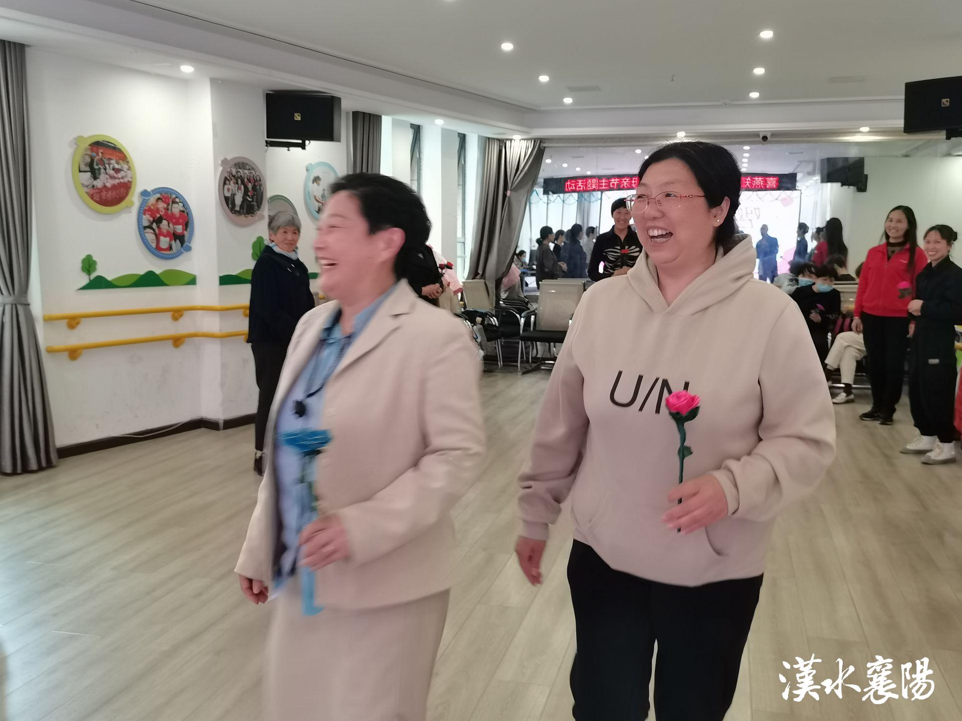 育儿压力大怎么缓解,育儿压力大父母如何可以减压