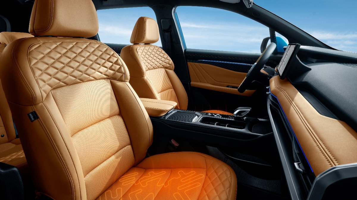 最新款吉利豪越7座suv,吉利2022豪越7座suv报价及配置