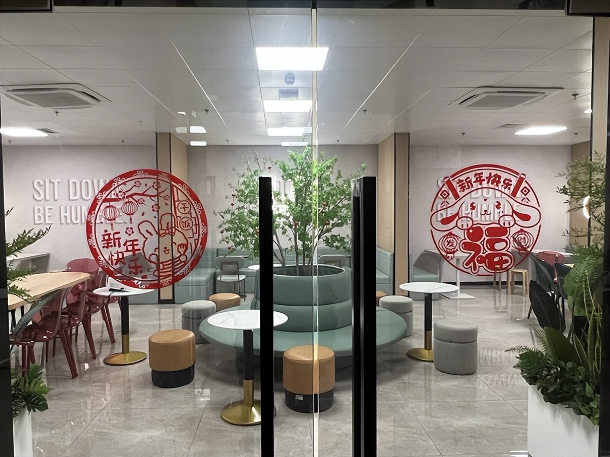 出租房里有爱有烟火气,租房内的年味