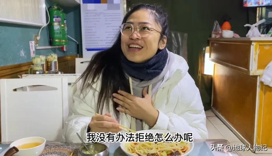 90后女人网恋奔现,90后女孩与男友奔现