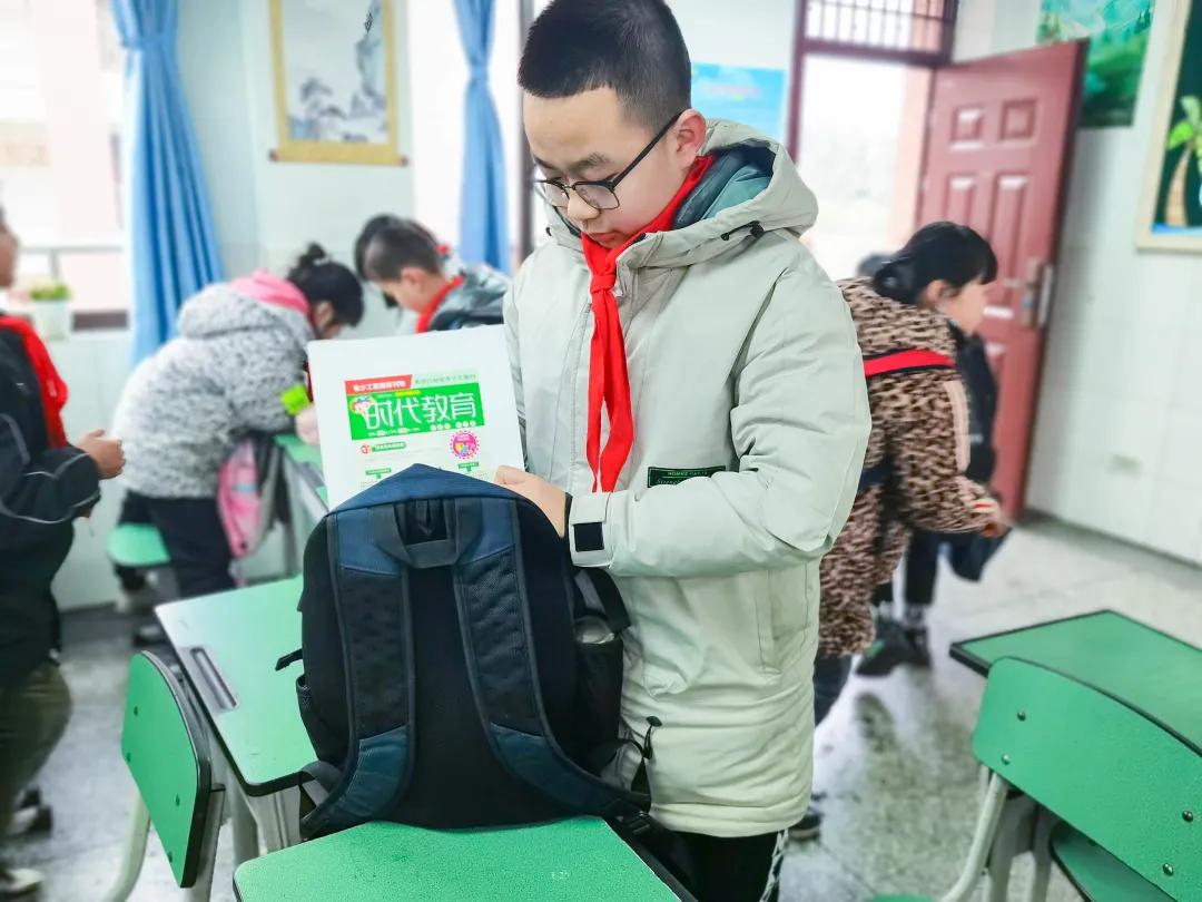 成都市双流区育英小学附近托管班,金桥中心小学被谁托管