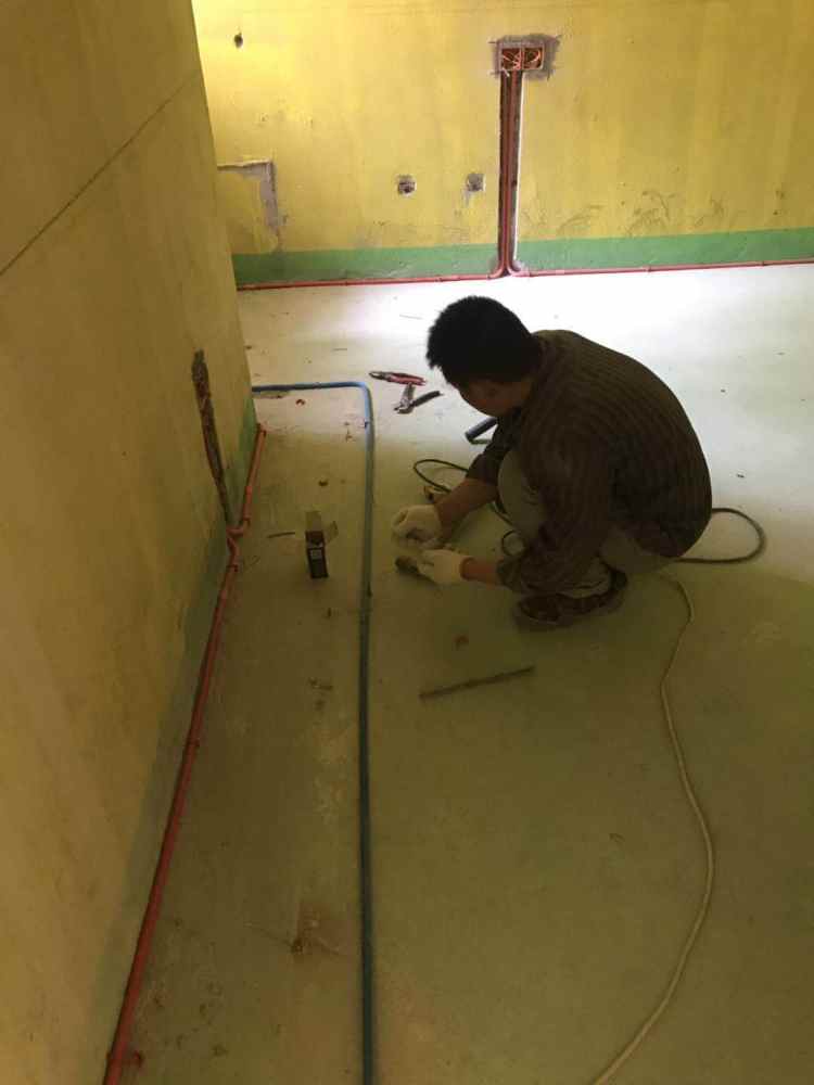 为什么装修大家都不找装饰公司,自己装修请装修公司到底哪个省钱