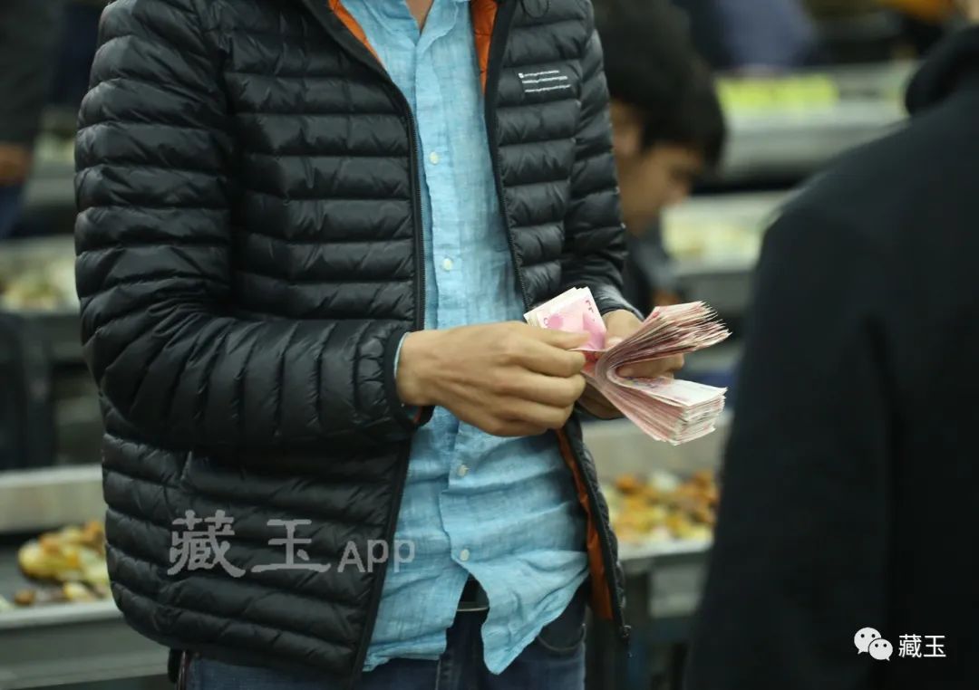 卖珠宝销售人员需要学习什么,卖玉怎样入行