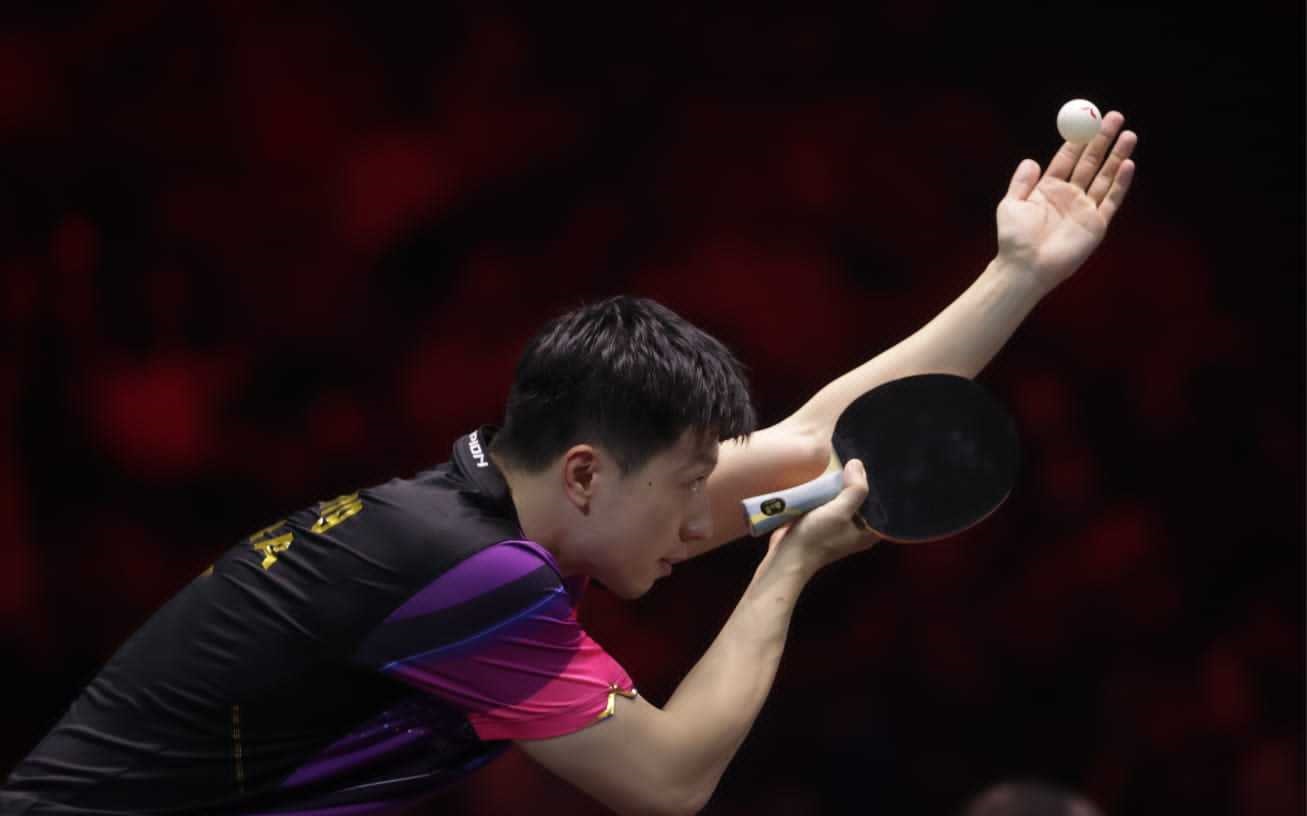 乒乓球怎么发球才是正确的,关于乒乓球由谁发球的问题