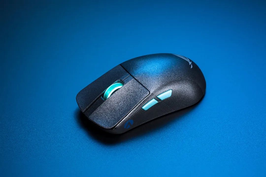 ROG分体水冷主机测评,rog枪神x水冷旗舰电竞游戏台式机