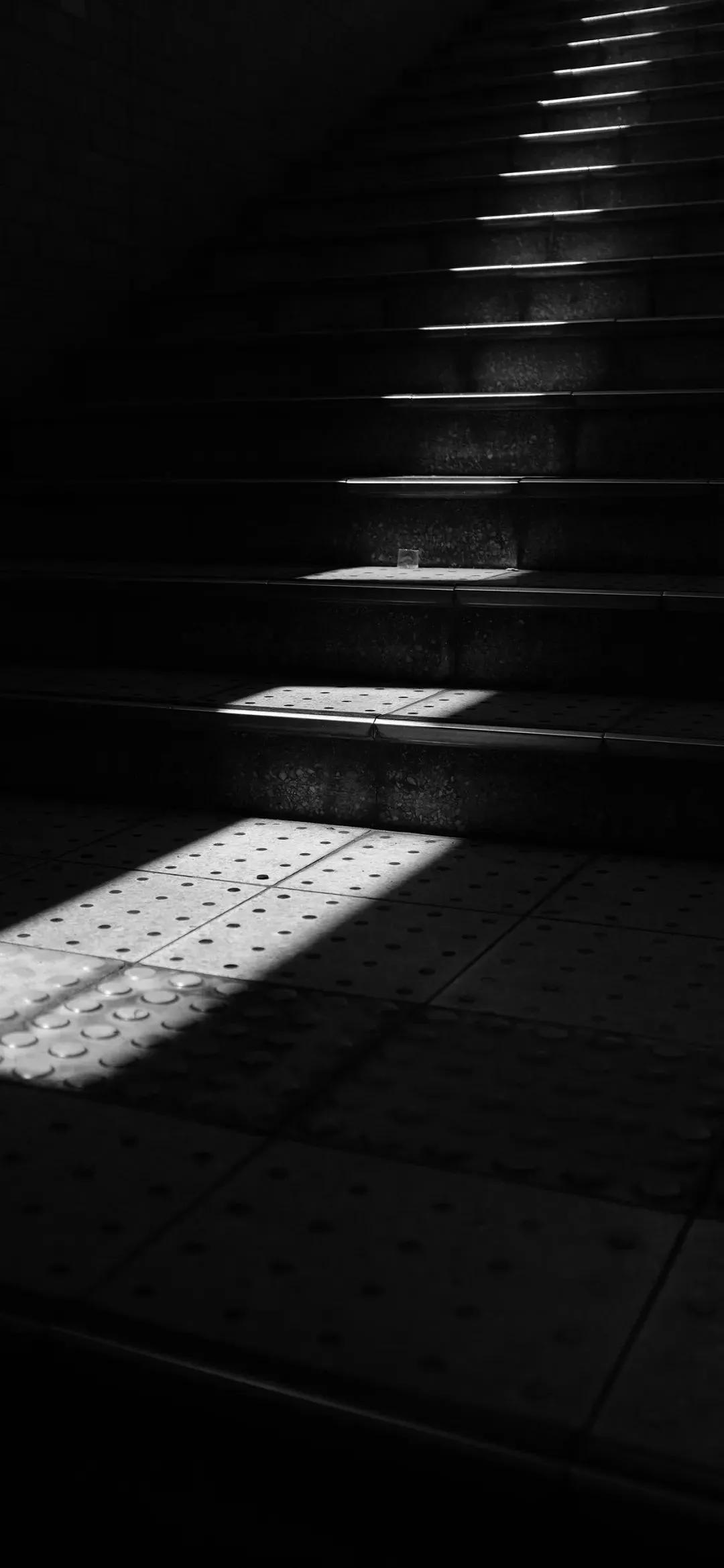 iphone高清黑色省电壁纸,炫酷又省电超清的黑色壁纸