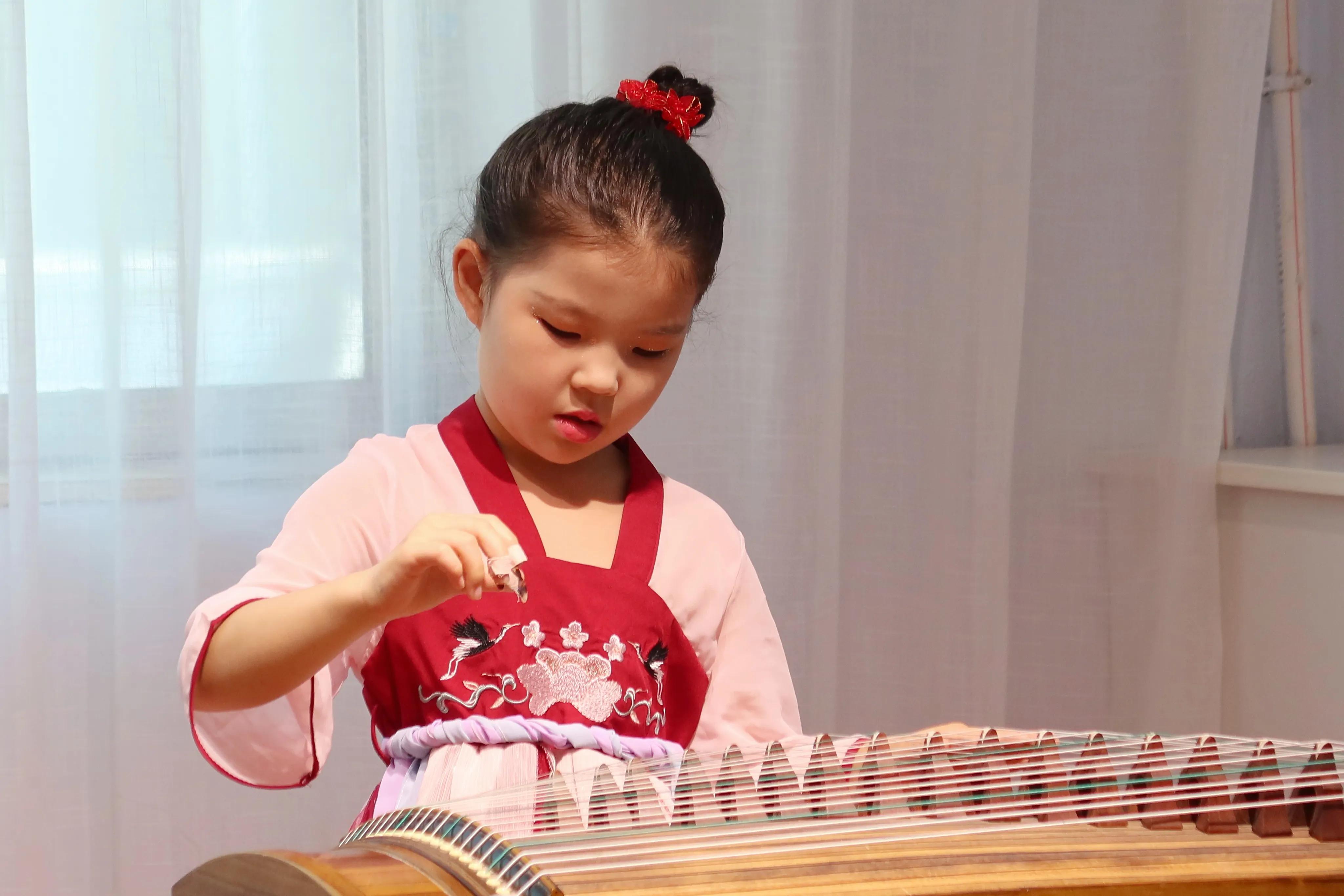 一般给孩子报哪些兴趣班比较好,想让孩子报个兴趣班应该报什么