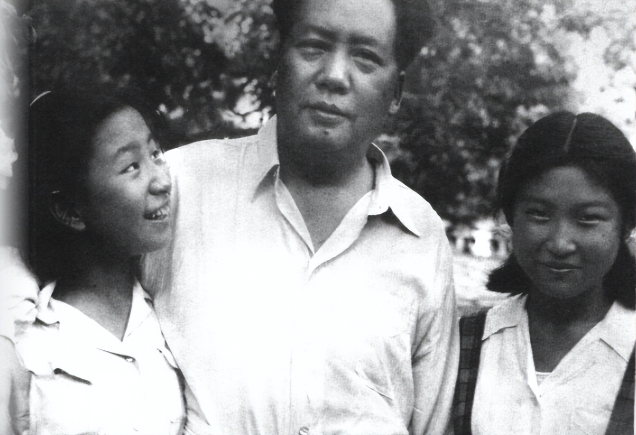 皮定均回忆:*伯承刘**开始读《三国演义》,是受到了毛主席的影响