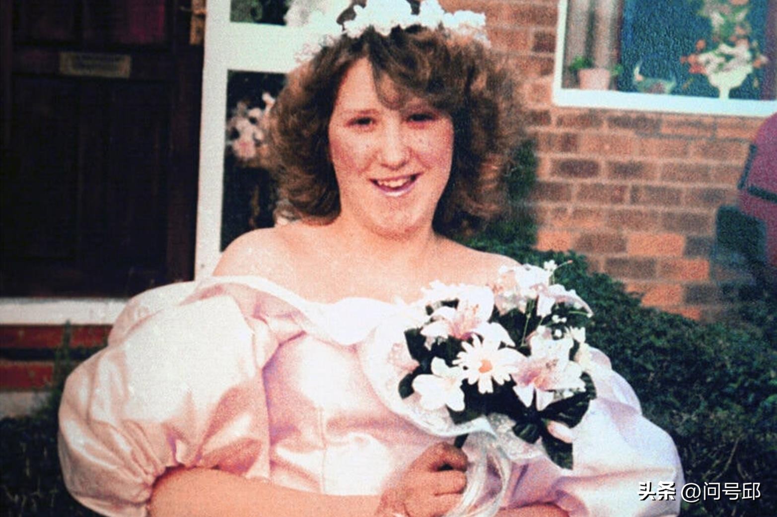 英国14岁虐待受害者遭谋杀,英国17岁少女被父亲囚禁