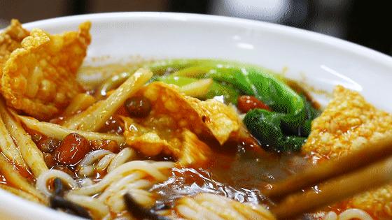 被一碗螺蛳粉耽误的夜宵宝藏,被螺蛳粉耽误的烧洋芋选手