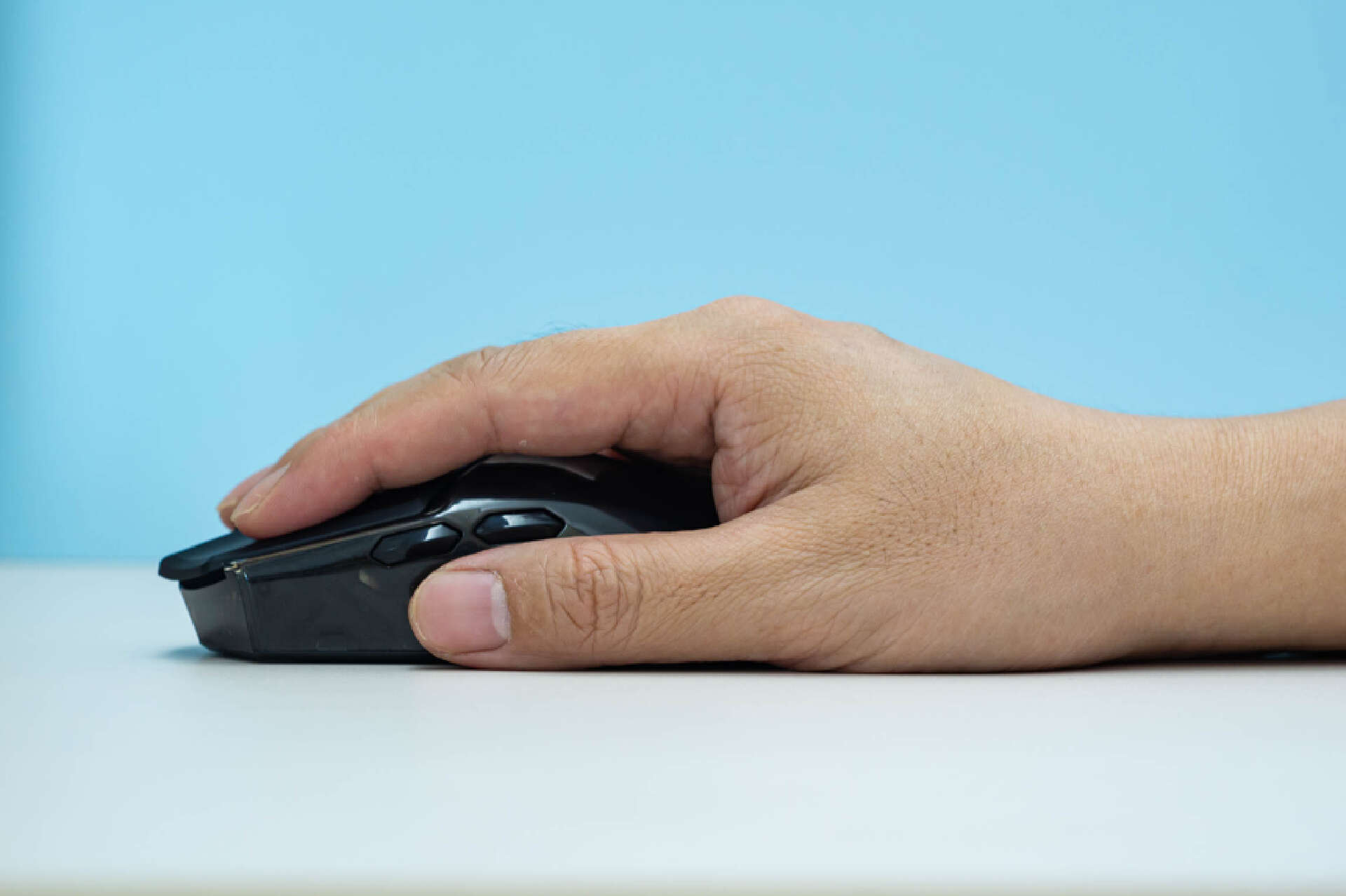 罗技垂直鼠标测评,罗技lift垂直鼠标