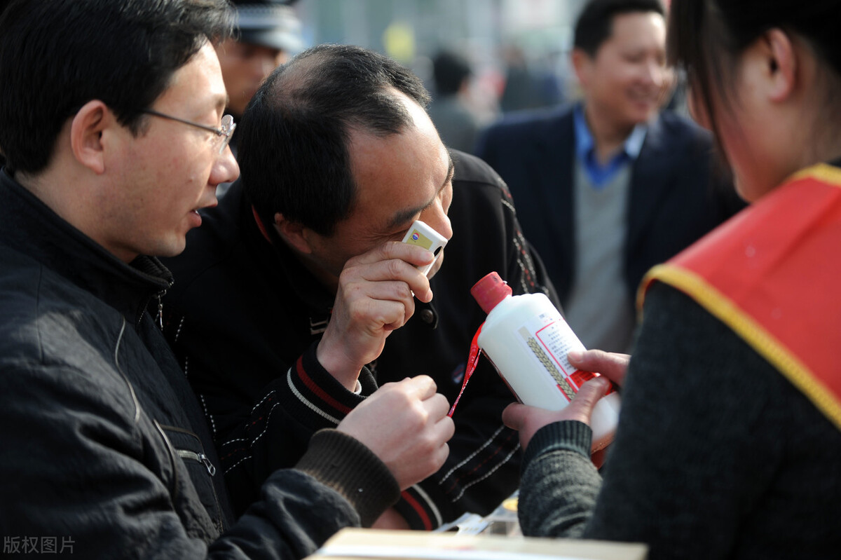 买到假货怎么办维权实体店,买到假货有哪几种办法维权