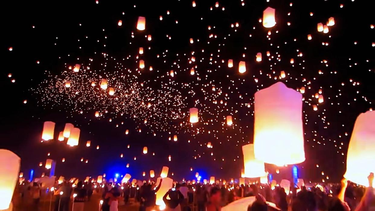 西双版纳万人泼水节视频,西双版纳游玩攻略体验万人泼水节