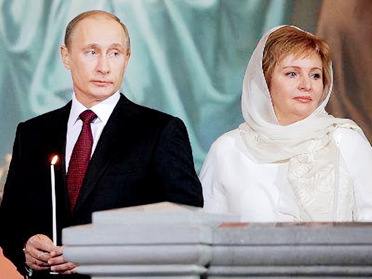 马克龙娶了24岁的老婆,马克龙娶了比自己大24岁的老师