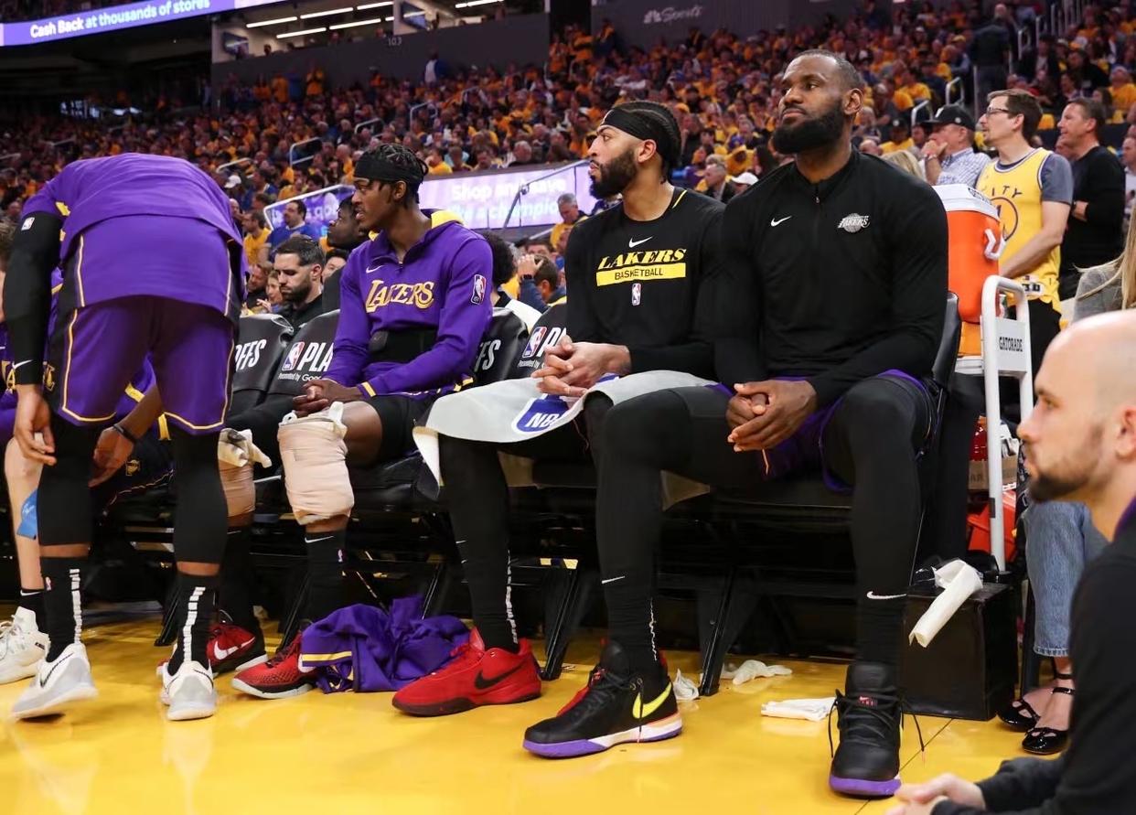 詹姆斯狂砍37分谈浓眉复出,浓眉复出詹姆斯太兴奋