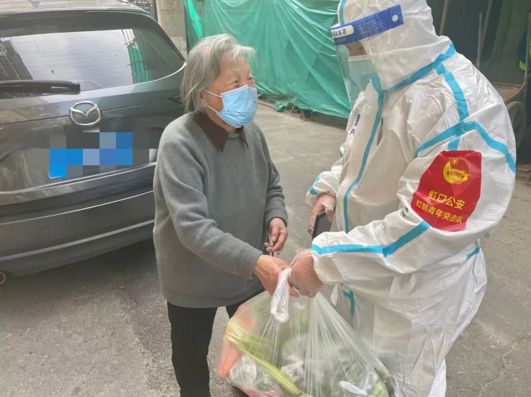 青联委员勇担当青春在疫线闪光,抗击疫情青年突击队