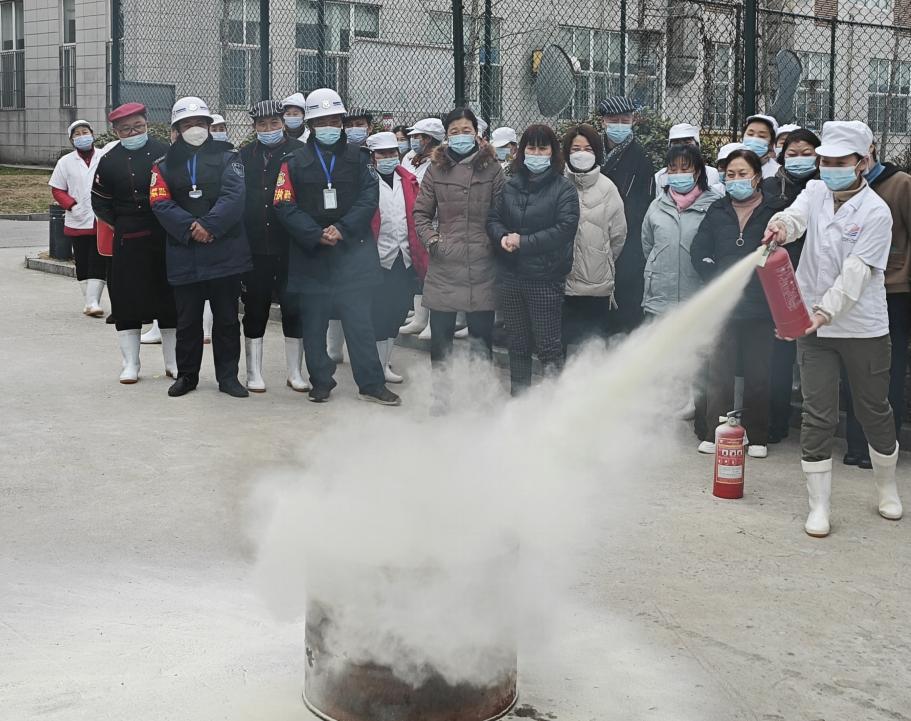 安徽新锐控股集团——滁州海亮学校|灭火器的使用