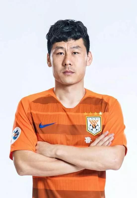 橙衣在身，泰山在心，我爱山东泰山系列文章，球员（后腰篇）