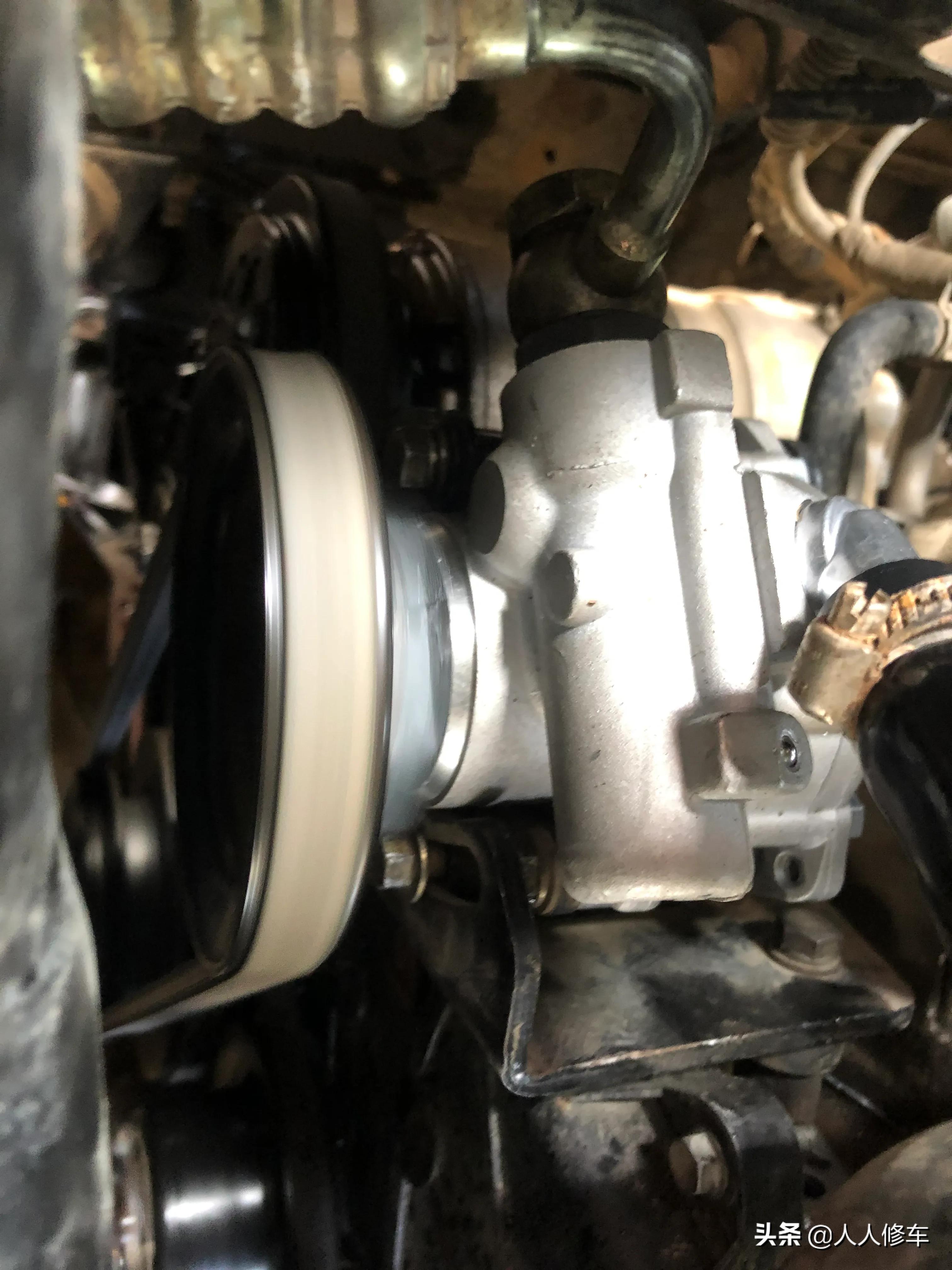 冷车启动打方向叽叽响一会就好了,冷车启动后打方向盘会有异响咯噔