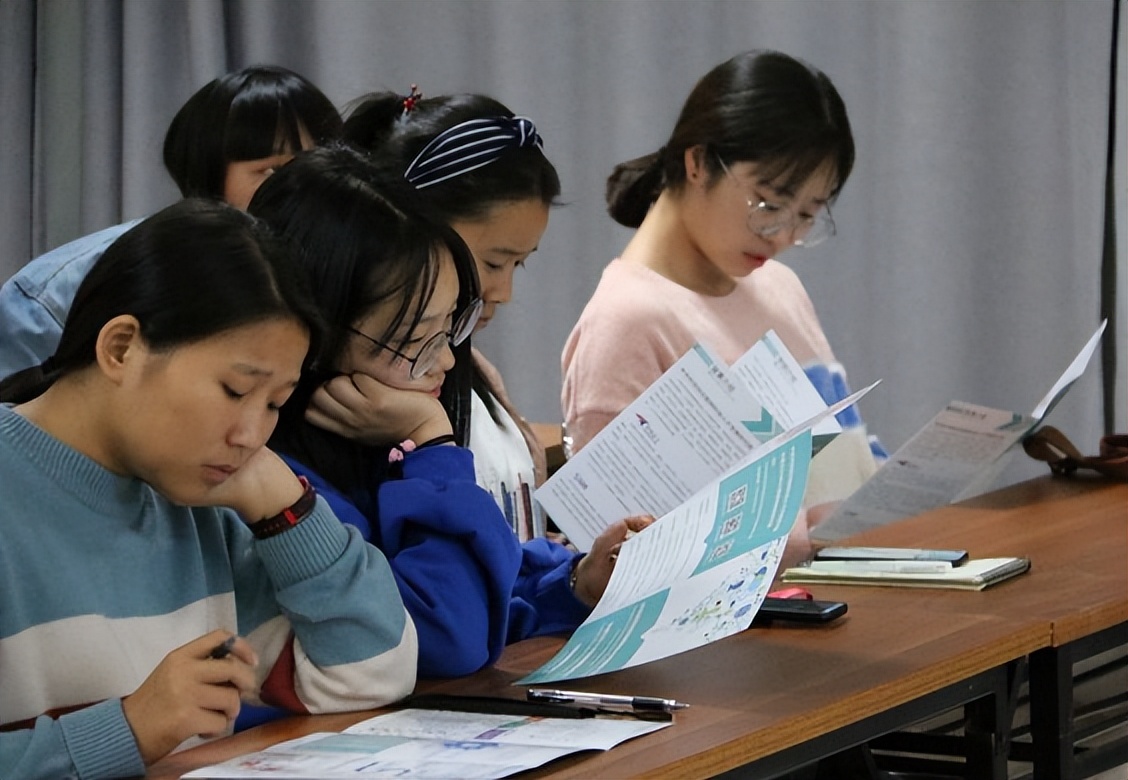 *疮痤**是如何产生的?这份让痘痘快速消除的攻略,老中医建议你收藏