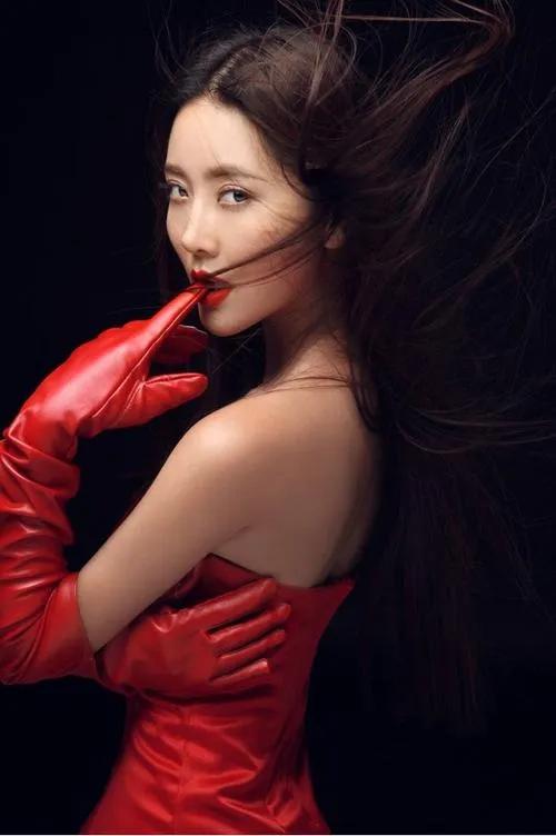 女人身体的10个小秘密，通常乳房一侧的重量在150～200克之间