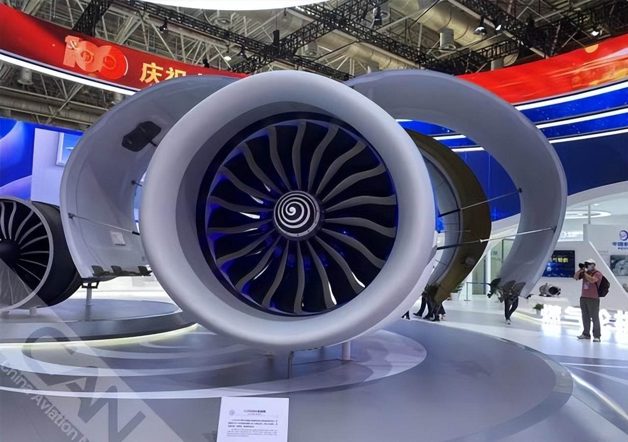 6架运20飞向塞尔维亚,外国人看中国六架运20赴塞尔维亚